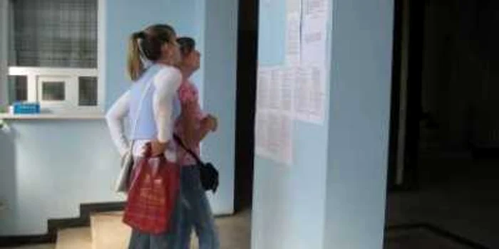 Reşiţa: Şcolile de arte şi meserii bat facultăţile