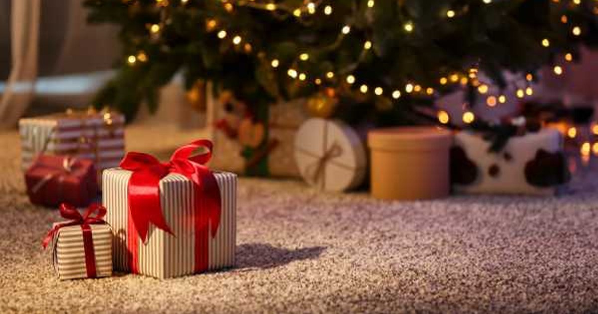 Incendiu într-un bloc din Năvodari, provocat de bradul de Crăciun; 26 de evacuați.