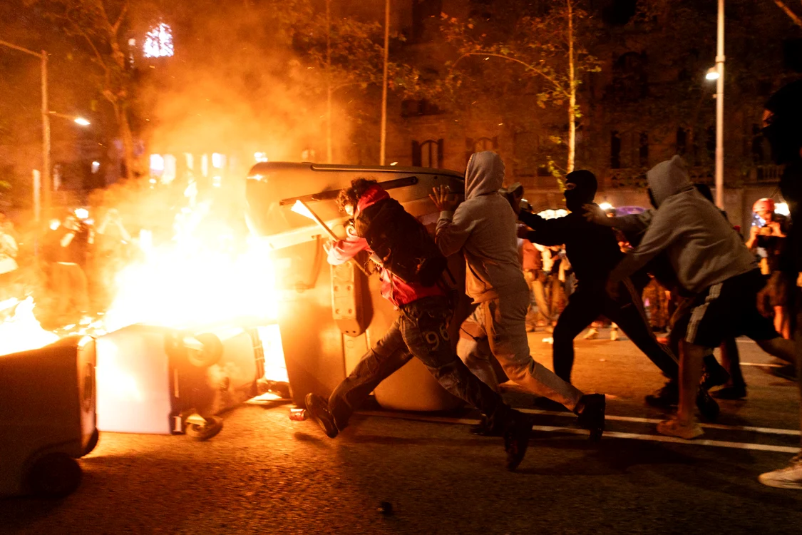 Protestatarii s-au confruntat cu polițiștii 
