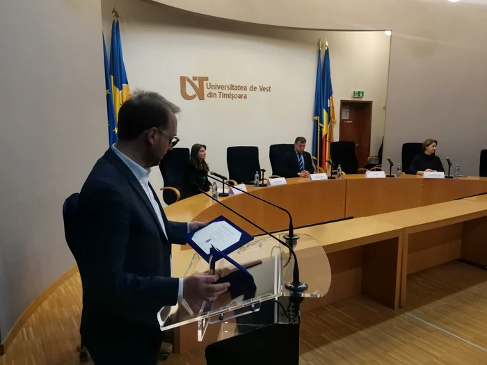 Ceremonie la UVT Foto Ștefan Both