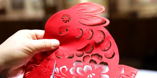 „Happy Rabbit”, lucrare pe hârtie, de Shi Junfeng Sursa foto Xinhua