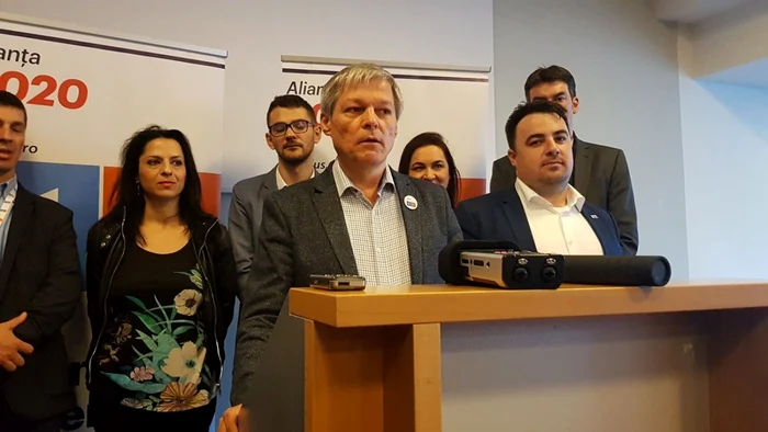 Dacioan Cioloş vrea să adre la noul grup politic din Parlamentul European