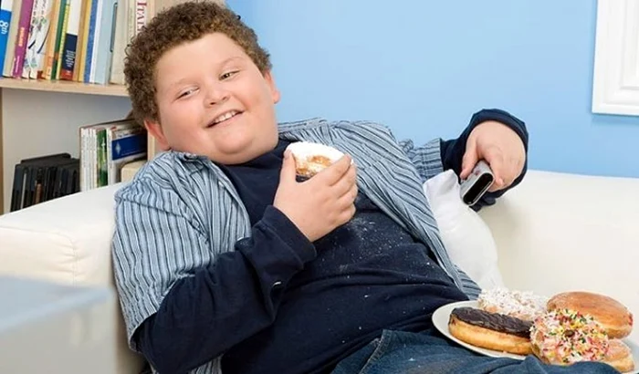 Copiii care nu fac mișcare și mănâncă nesănătos ajung obezi și cu mari probleme de sănătate