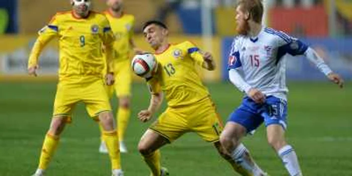 Golul lui Keşeru (nr. 13) a doborât Feroe, iar România e aproape calificată la Euro 2016. FOTO: Mediafax