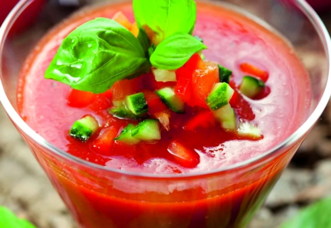 
    Răcoreşte-te cu o delicioasă supă de roşii!clickpoftabuna.ro  