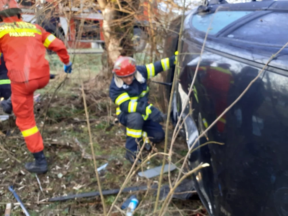 Accident mortal în Măciuca - Vâlcea în urma căruia două persoane şi-au pierdut viaţa Foto Adevărul - credit ISU Vâlcea 