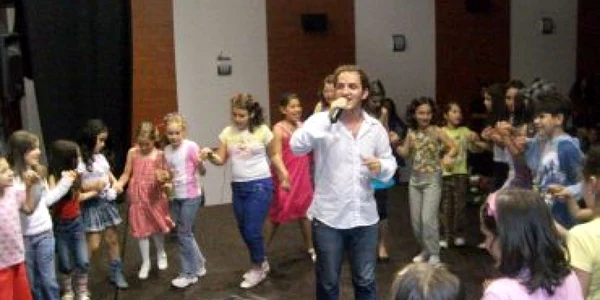 Râmnicu Vâlcea: Câştigătorii de la „Un talent înăscut”, participă la Miss şi Mister România 2010