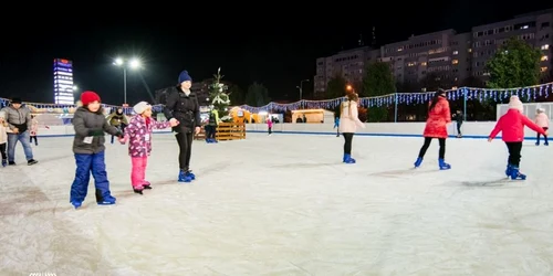 Patinoar Shopping City