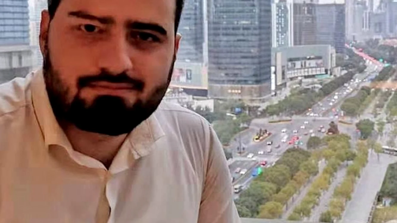 Vlad Mărgărint se felicită pentru alegerea de a se orienta spre New York University din Shanghai
