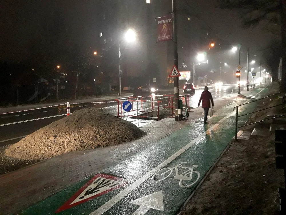 Groapa a apărut pe strada Mihai Viteazul FOTO Dan Sofronia