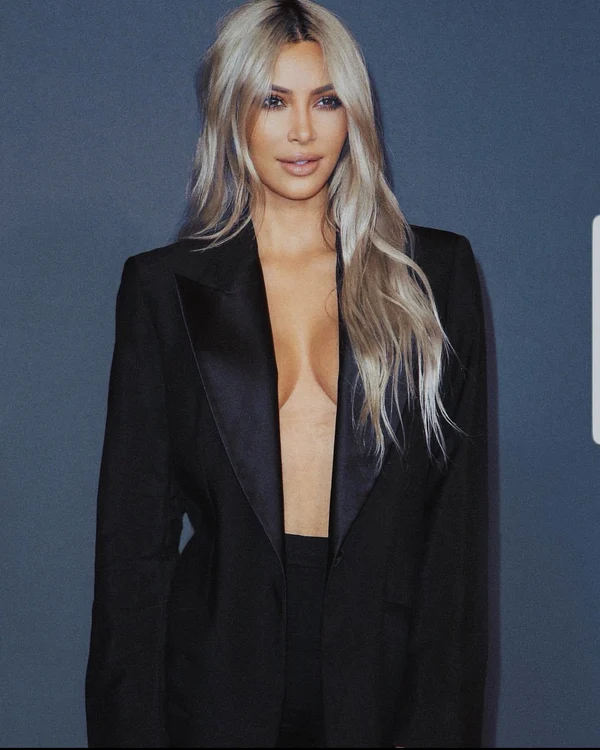 Kim Kardashian, în vârstă de 39 de ani, e prea ocupată să filmeze și să se machieze și nu mai are timp de igienă