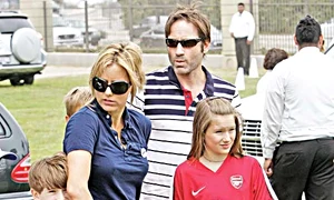 2011 O familie fericită:  cei doi actori şi copiii  lor, Madelaine şi Kyd  jpeg