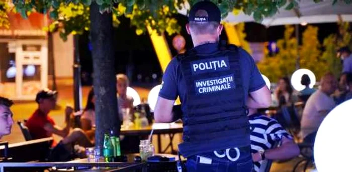 Oamenii legi au desfăşurat, în noaptea de sâmbătă spre duminică, o serie de controale foto: Florin Gurgui