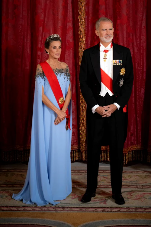 Regele Felipe al VI lea și regina Letizia a Spaniei cu Emmnauel Macron și soția sa, Brigitteprofimedia 1139306946 (2) jpg