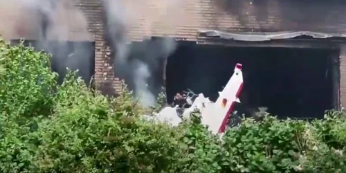 un avion a intrat intr o casa in germania foto x png
