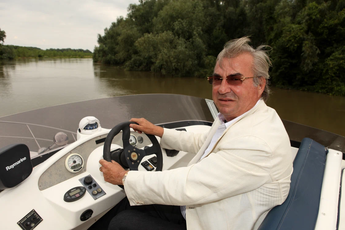Milionarului îi plăcea să facă plimbări pe Dunăre