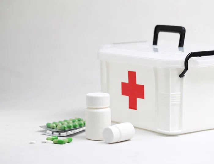 Trusa medicală trebuie adaptată fiecărei vacanțe Foto: Freepik 