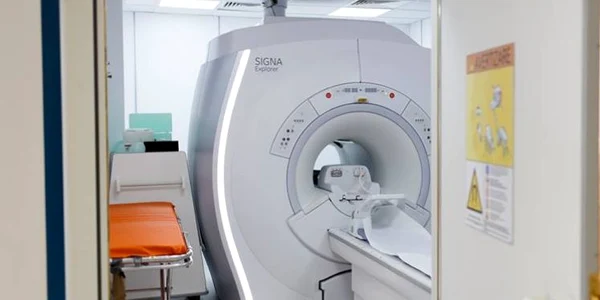 Aparat RMN Constanţa FOTO Horia Ţuţuianu