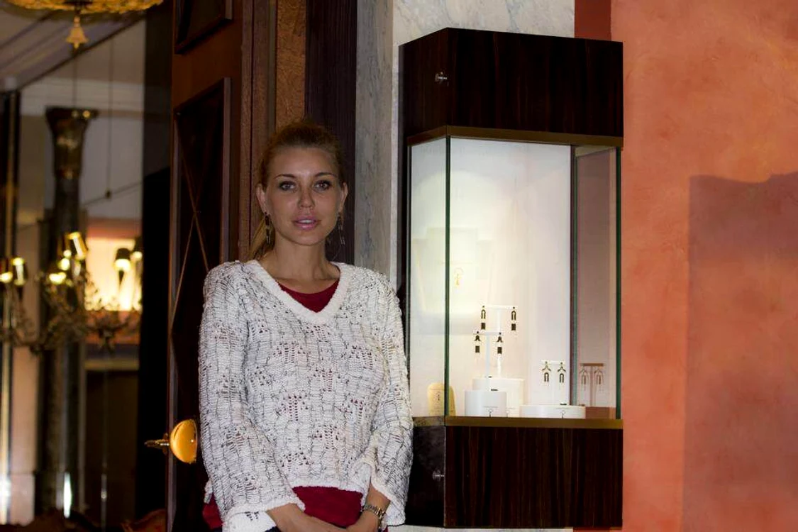 
    Claudia Florentina  