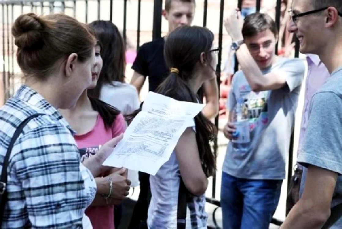 Tinerii de peste 16 ani pot cere să intre în şomaj