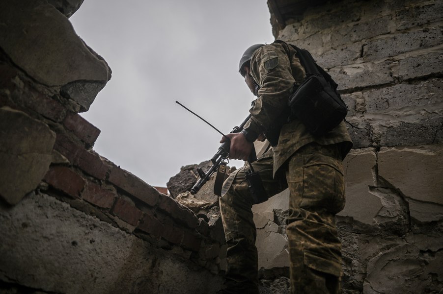 Manevra Rusiei de răspândire a informațiilor false cu privire la mercenari francezi în Ucraina