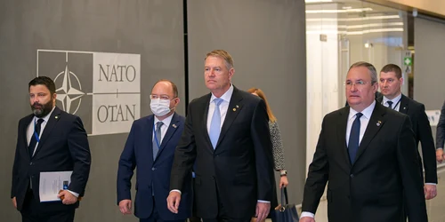 Klaus Iohannis si premierul Nicolae Ciuca la Summitul NATO FOTO Presidency