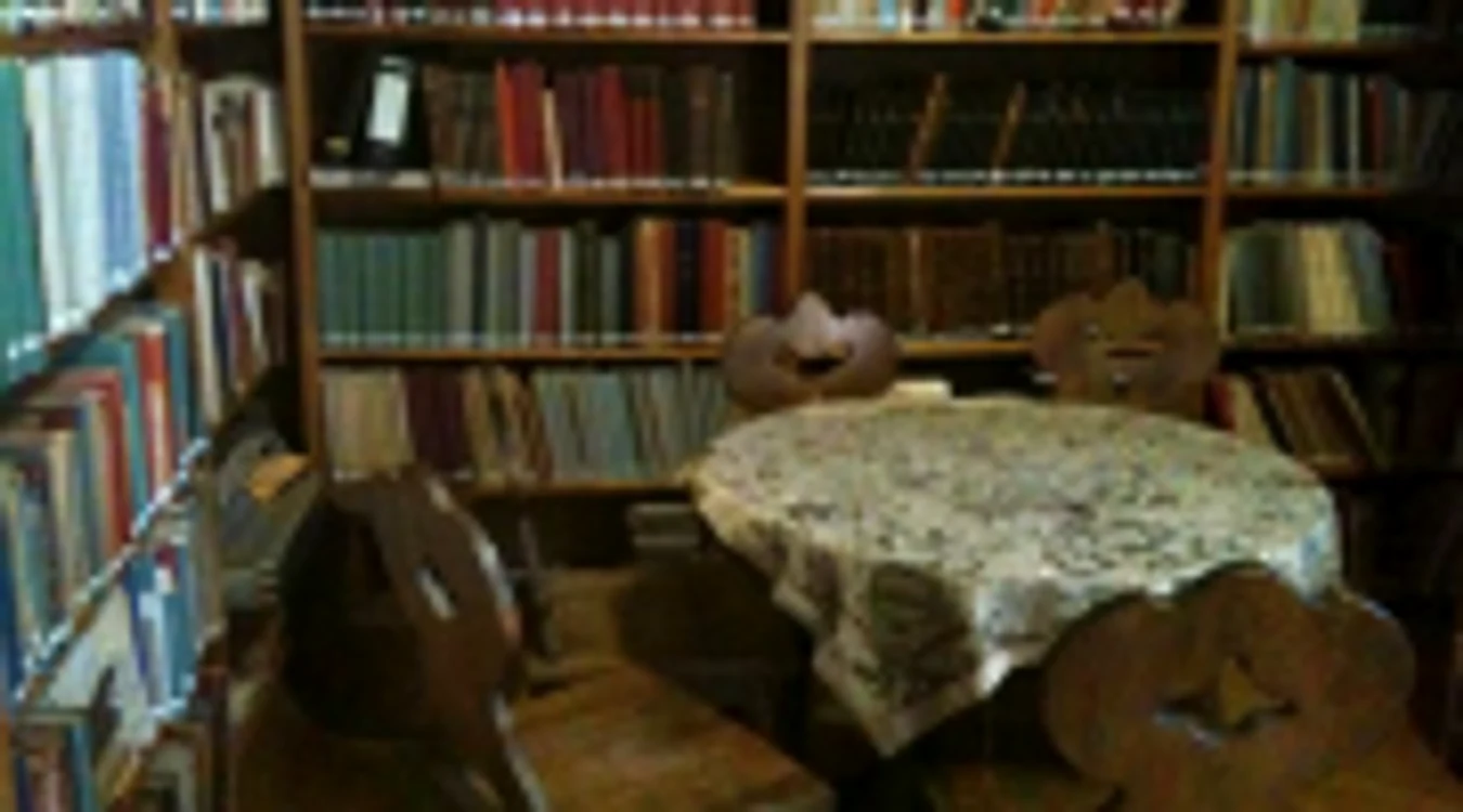 Biblioteca Română din Freiburg a editat poeziile lui Mihai Eminescu în prima „ediţie de pribegie“ FOTO Courtesy Photo (din interiorul biblotecii)