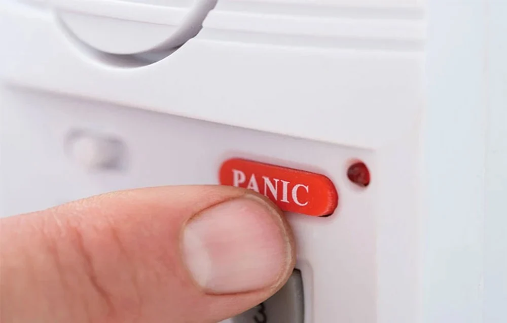 Spitalele vor fi obligate să instaleze butoane de panică la patul pacienţilor