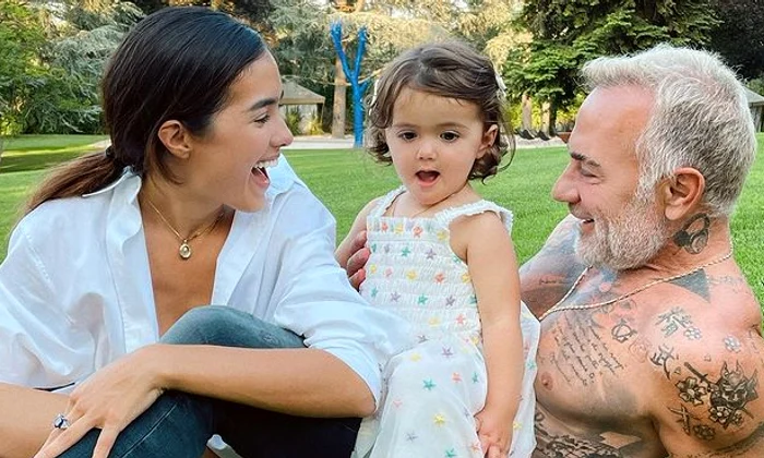 Gianluca Vacchi, sotia Sharon Fonseca si fiica lor Blu Jerusalema jpg