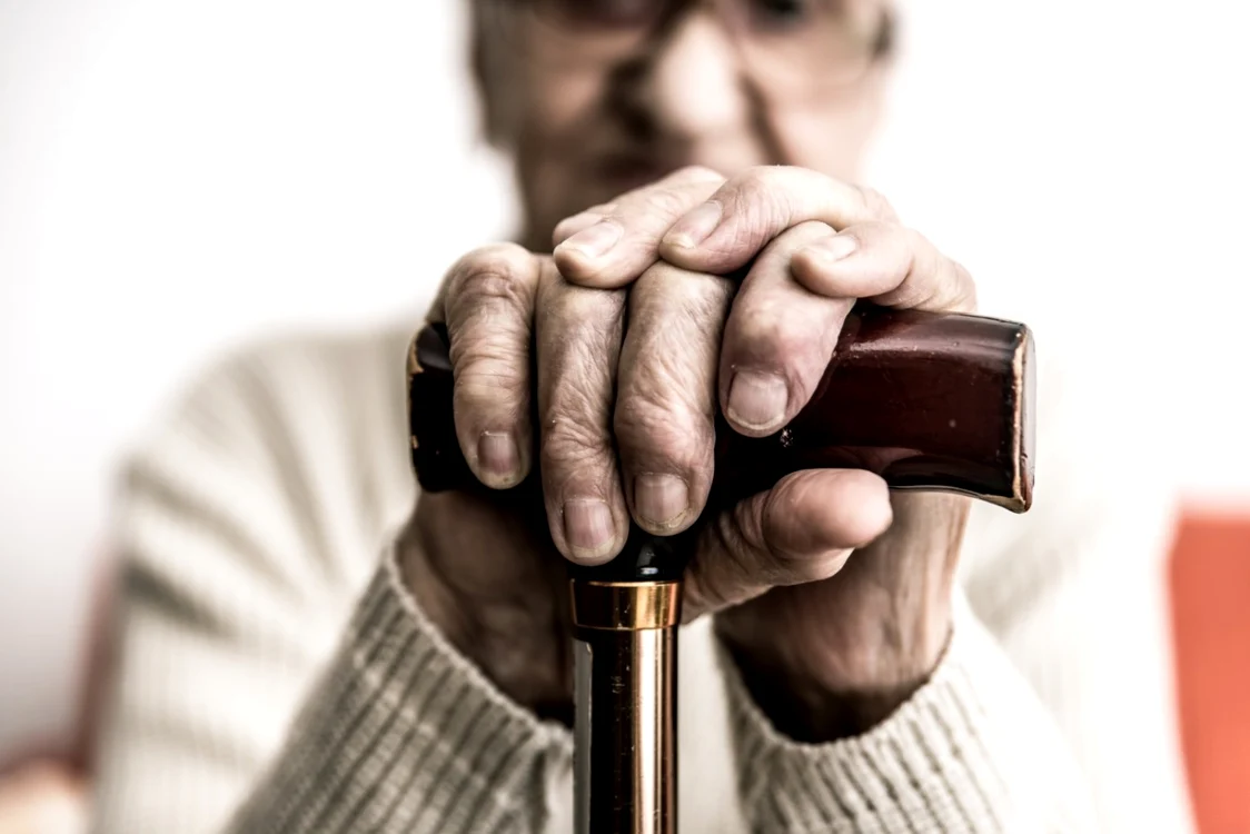 Un pensionar a lăsat averea îngrijitoarelor românce FOTO: Shuterstock