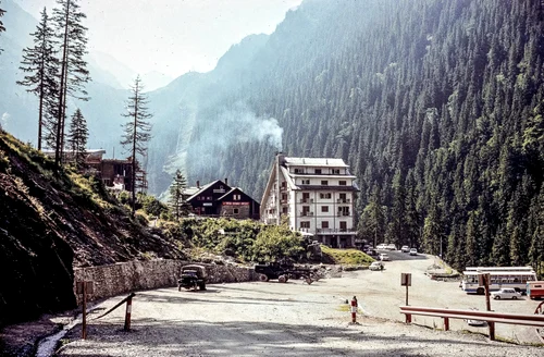 Imagini de colecție de pe Transfăgărășan, înainte de inaugurarea din 1974. Foto: Azopan.ro