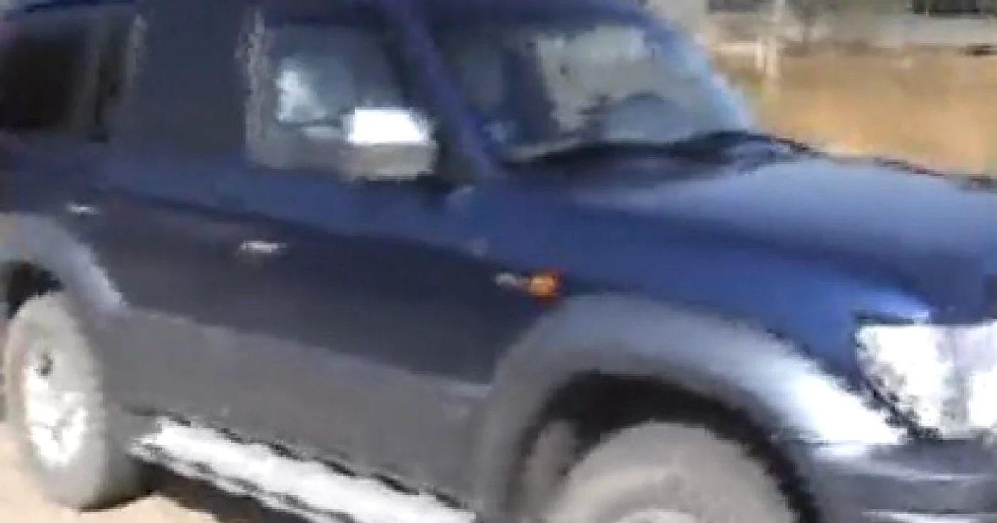 Una dintre maşinile contrabandiştilor, reţinută de poliţişti
