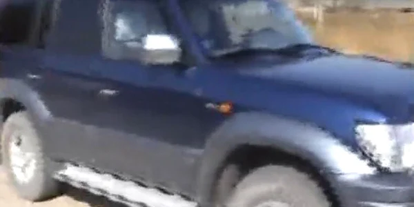 Una dintre maşinile contrabandiştilor, reţinută de poliţişti