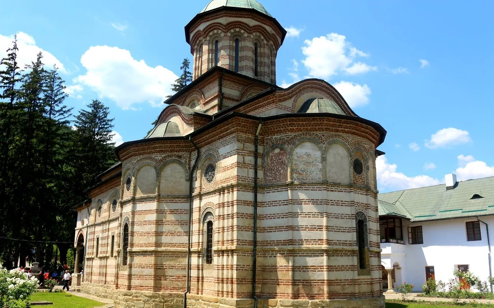 Adevărul despre mormântul lui Mircea cel Bătrân, de la Cozia: după aproape un secol de controverse, arheologii dezvăluie detalii noi