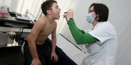 Cei mai afectaţi de bolile respiratorii de sezon sunt elevii