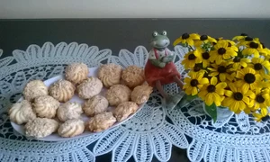 fursecuri fragede cu glazura de zahar pudra jpeg