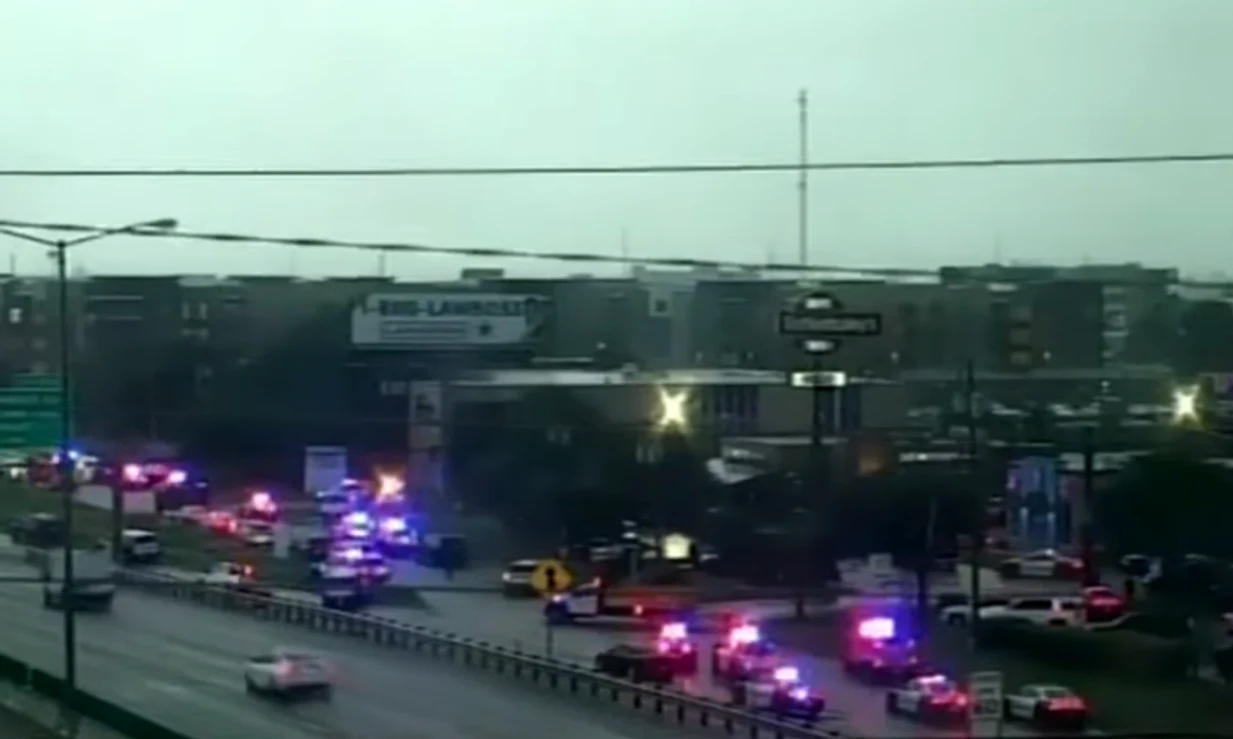  Atacul a avut loc în Dallas. Captură YouTube LiveNOW from FOX