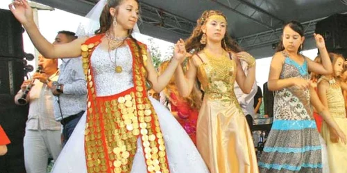 Când s-a căsătorit Ana Maria, fiica regelui rromilor, Dan Stănescu, toate fetiţele şi-au expus ofertele de măritiş