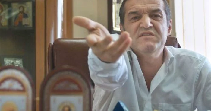 Becali nu mai tolerează deloc jignirile venite din partea fanilor