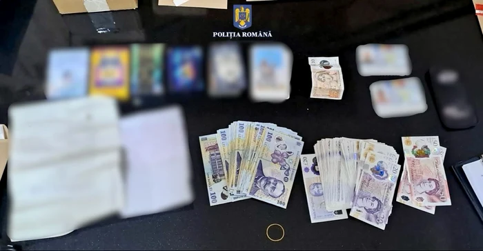 Banii găsiți la percheziții FOTO: IPJ Bacău