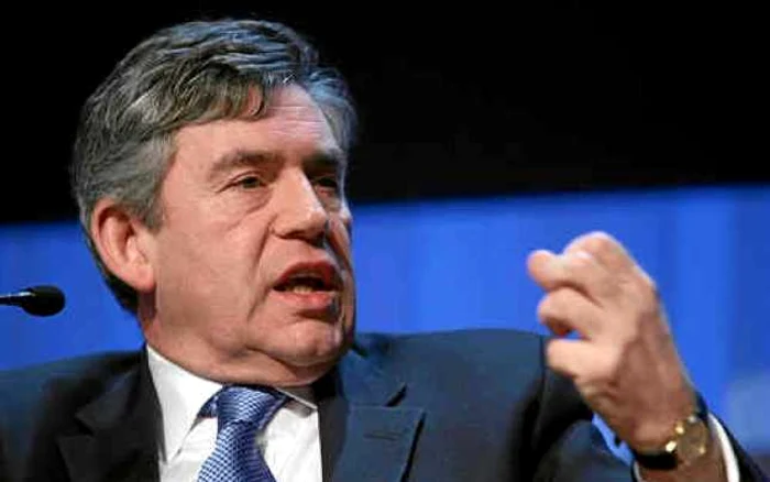 Gordon Brown ar fi de acord cu reintegrarea Iranului dacă acesta renunţă la ameninţări