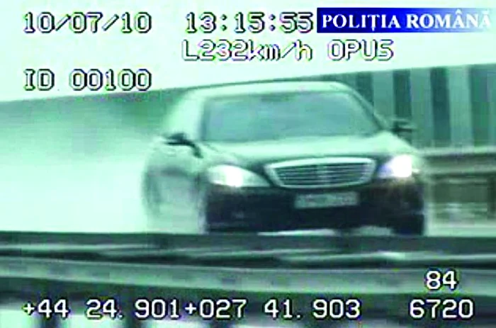 
    Un bucureştean i-a uimit pe poliţişti pe Autostrada Soarelui  