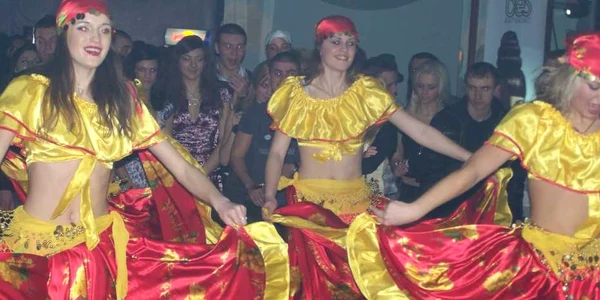De Ziua Îndrăgostiţilor, în cluburi va predomina culoarea roşie, Foto: arhivă