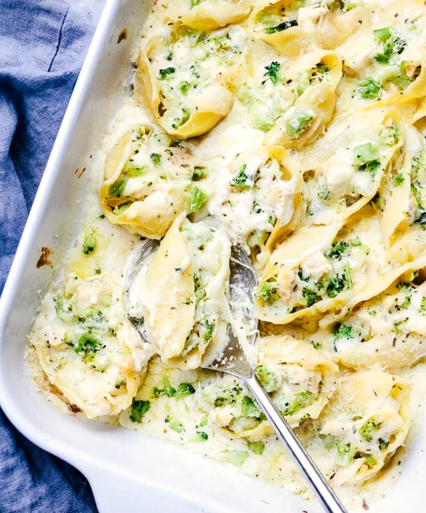 paste cu pui si broccoli jpeg