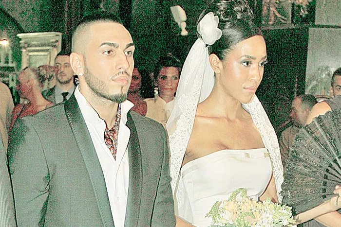 3 iulie 2013: La concertul susţinut marţi seara la un eveniment MTV, solistul a venit fără verighetă (FOTOGRAFII: MTV)