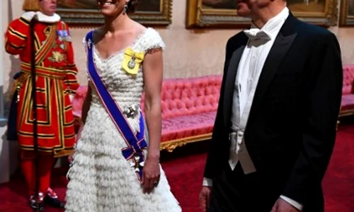 Kate Middleton a purtat și ea o rochie albă jpeg