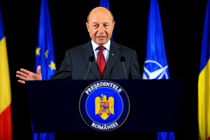 "Preşedintele României", noua inscripţie a pupitrului de la Cotroceni FOTO presidency.ro