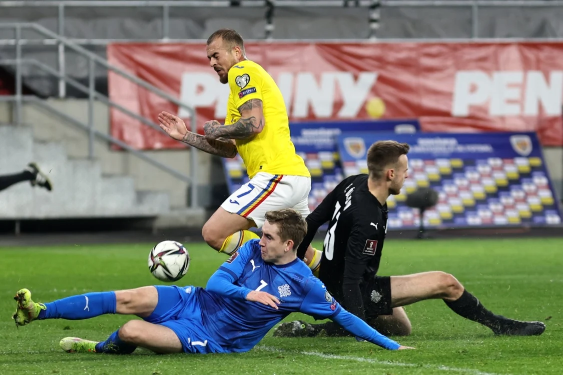 Fotbal România - Islanda în penultima rundă a preliminariilor Campionatului Mondial Denis Alibec FOTO Mediafax / Gheorghe Fluster