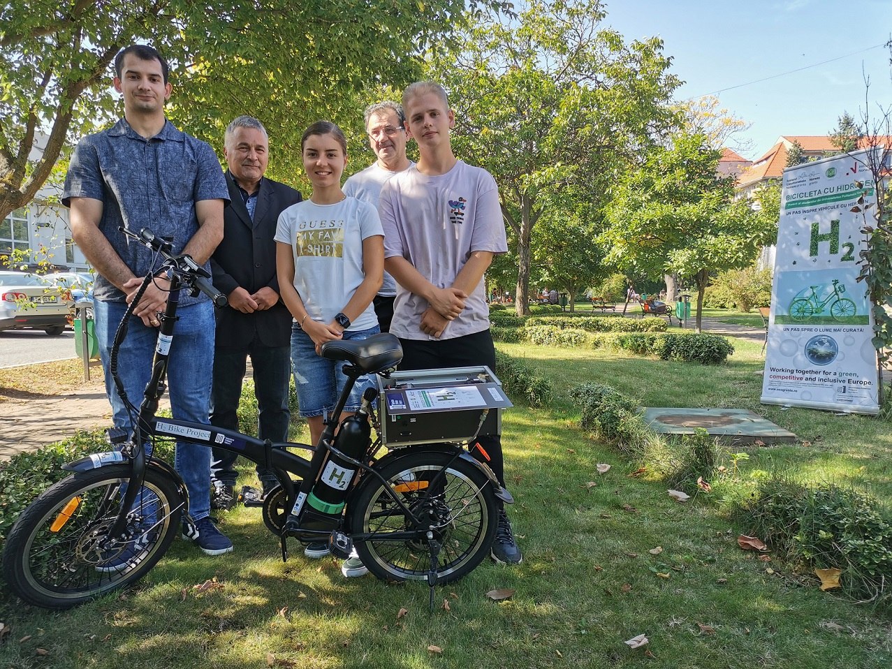 Prima bicicletă cu hidrogen construită în România. Proiectul a costat aproape 200.000 de euro Prima bicicletă cu hidrogen construită în România. Proiectul a costat aproape 200.000 de euro