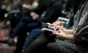 3 moduri prin care iti poti ajuta adolescentul sa isi creasca stima de sine si sa isi urmeze pasiunile in viitor jpg